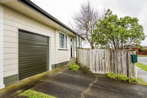 Photo of property in 2 Lockhart Avenue, Milson, Palmerston North, 4414