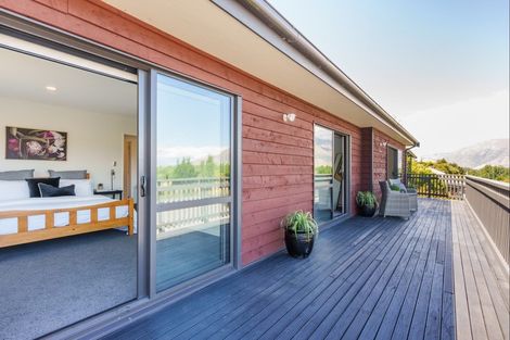 Photo of property in 3a Mcdonnell Road, Arrowtown, 9302
