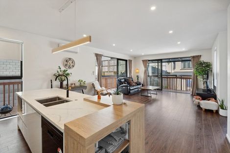 Photo of property in 46 Celestial Crescent, Orewa, 0931