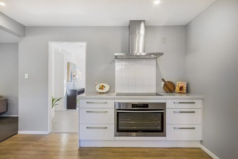 Photo of property in 17 Sayers Crescent, Ilam, Christchurch, 8041