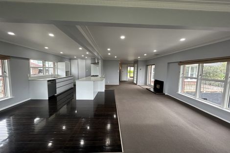 Photo of property in 231 Pakuranga Road, Pakuranga, Auckland, 2010