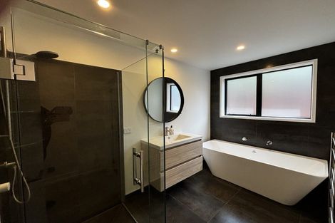 Photo of property in 2 Piper Way, Glen Avon, New Plymouth, 4312