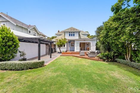 Photo of property in 17 Saint Albans Grove, Woburn, Lower Hutt, 5010