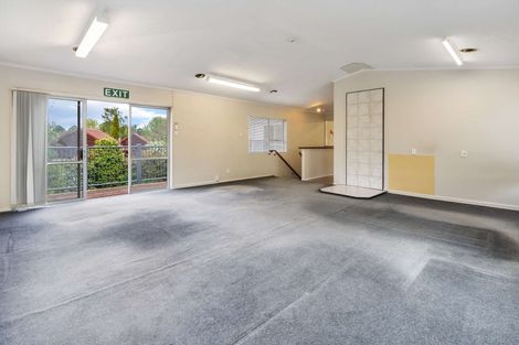 Photo of property in 222 Memorial Avenue, Burnside, Christchurch, 8053