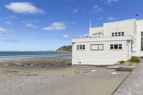 Photo of property in 1/102 Lyall Parade, Lyall Bay, Wellington, 6022