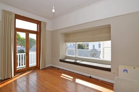 Photo of property in 122a Brougham Street, Mount Victoria, Wellington, 6011