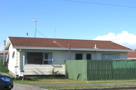 Photo of property in 12a Willerton Avenue, New Lynn, Auckland, 0600