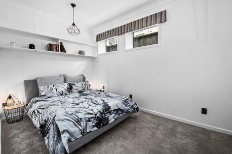 Photo of property in 2/11 Ridge Road, Waiake, Auckland, 0630