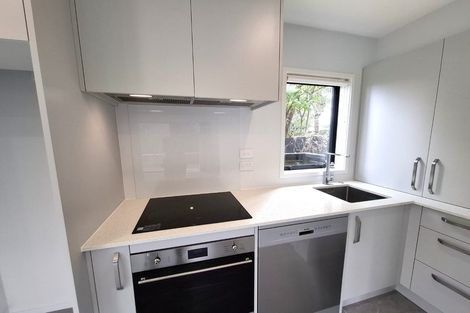 Photo of property in 10/47 Awaroa Road, Sunnyvale, Auckland, 0612