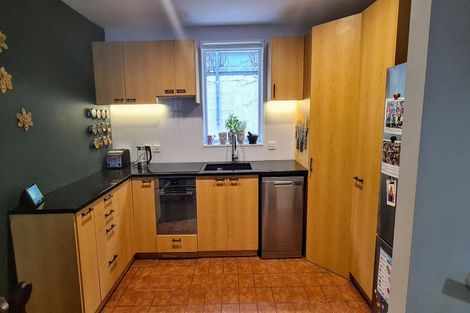 Photo of property in Pirie Street Townhouses, 31/35 Pirie Street, Mount Victoria, Wellington, 6011