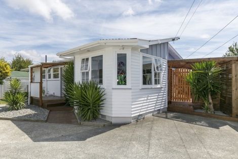 Photo of property in 27a Ebdentown Street, Ebdentown, Upper Hutt, 5018