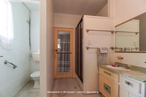 Photo of property in 130 Koutu Road, Kawaha Point, Rotorua, 3010