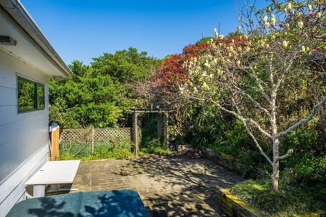 Photo of property in 16b Mawhare Street, Titahi Bay, Porirua, 5022