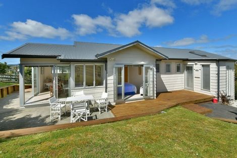 Photo of property in 18 Tamatea Drive, Snells Beach, 0920