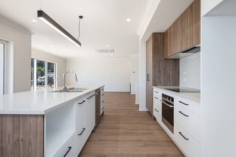 Photo of property in 11 Charlotte Drive, Omokoroa, 3114