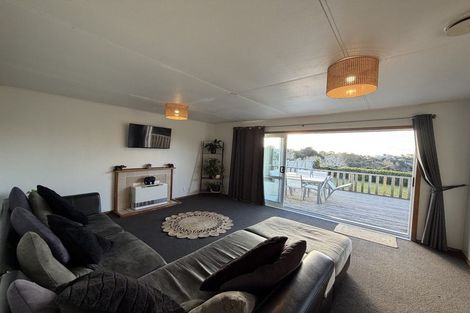 Photo of property in 44 Discovery Place, Marfell, New Plymouth, 4310