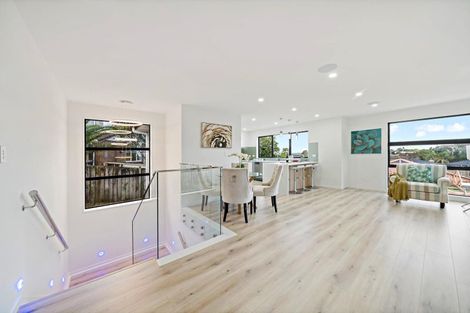 Photo of property in 11 Tawapou Close, Massey, Auckland, 0614