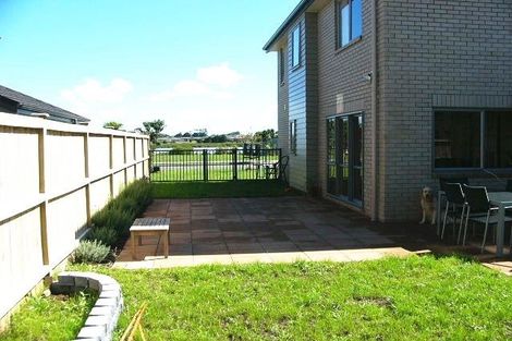 Photo of property in 23 Stranraer Crescent, Wattle Downs, Auckland, 2103