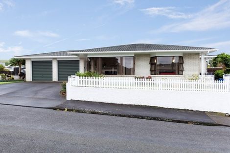 Photo of property in 40 Bayly Road, Moturoa, New Plymouth, 4310