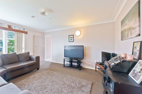 Photo of property in 28 Ellen Street, Manurewa East, Auckland, 2102