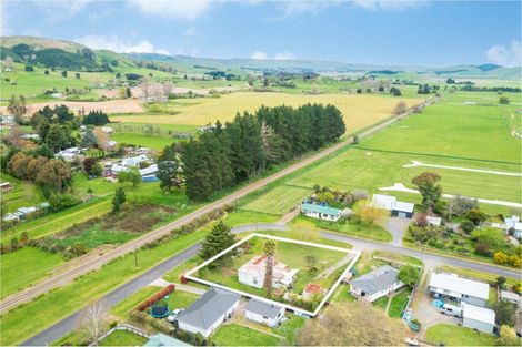 Photo of property in 18 Williams Street, Otane, 4202