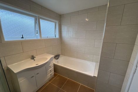 Photo of property in 100 Udys Road, Pakuranga, Auckland, 2010