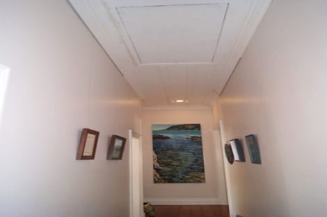 Photo of property in 122a Derwent Street, Island Bay, Wellington, 6023