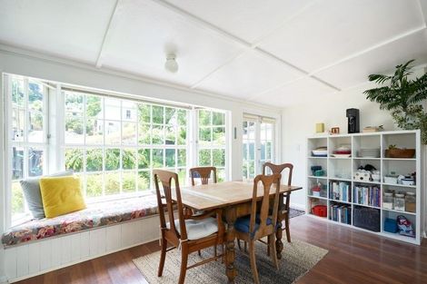 Photo of property in 26 Main Street, Hospital Hill, Napier, 4110