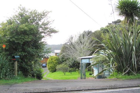 Photo of property in 668 Huia Road, Parau, Auckland, 0604