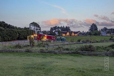 Photo of property in 17 Deacon Road, Riverhead, Kumeu, 0892