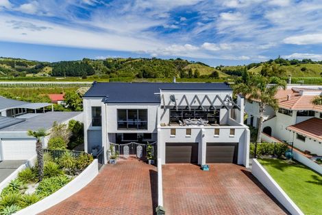 Photo of property in 73 Le Quesne Road, Bay View, Napier, 4104