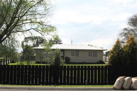 Photo of property in 5 Alfred Road, Hannahs Bay, Rotorua, 3010