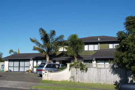 Photo of property in 2/2 Orangewood Drive, Shamrock Park, Auckland, 2013