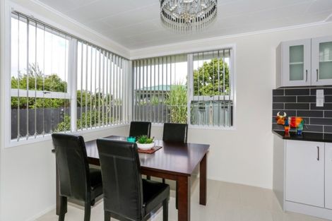 Photo of property in 8 Walden Place, Mangere East, Auckland, 2024