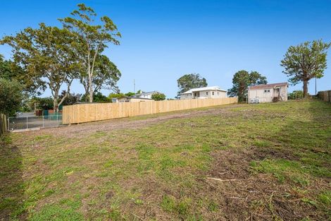 Photo of property in 929 Whangaparaoa Road, Manly, Whangaparaoa, 0930