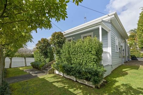 Photo of property in 47 Livingstone Street, Westmere, Auckland, 1022