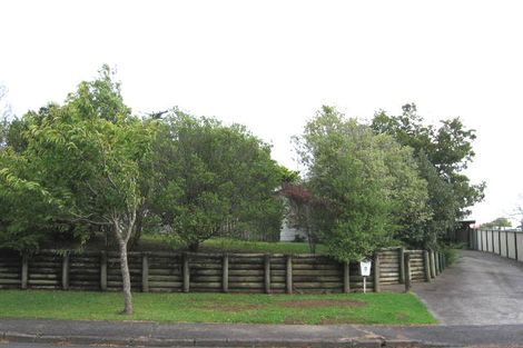 Photo of property in 8 Serwayne Place, Sunnyvale, Auckland, 0612