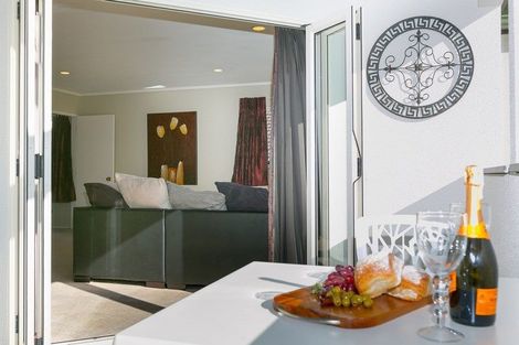 Photo of property in 29 Karaka Street, Merrilands, New Plymouth, 4312