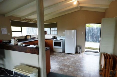 Photo of property in 16 Kamahi Street, Kaka Point, Balclutha, 9271