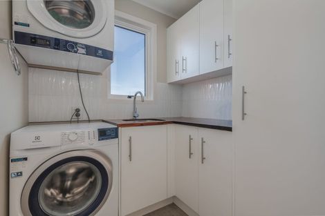 Photo of property in 5 Ilford Place, Awapuni, Palmerston North, 4412