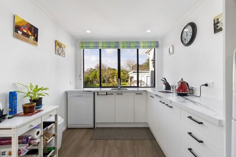 Photo of property in 15 Bull Street, Bulls, 4818