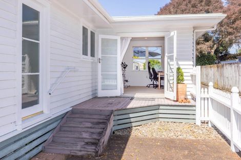 Photo of property in 14 Riverlea Road, Riverlea, Hamilton, 3216