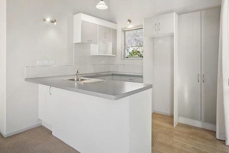 Photo of property in 27c Hamilton Road, Cambridge, 3434