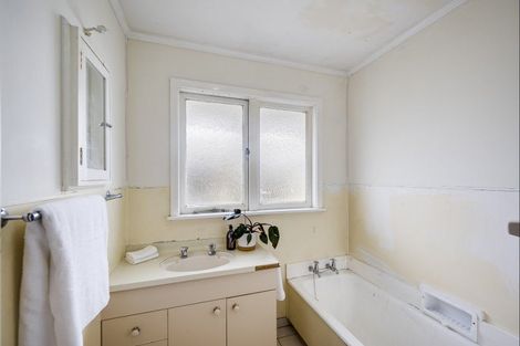 Photo of property in 12 Trevelyan Street, Onekawa, Napier, 4110