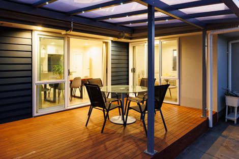 Photo of property in 6 Atlantic Drive, Fitzherbert, Palmerston North, 4410