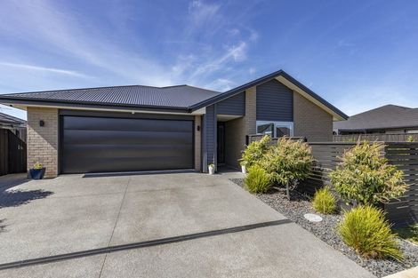 Photo of property in 28 Te Hurunui Drive, Pegasus, 7612