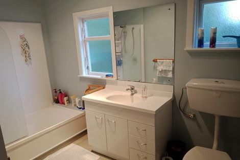 Photo of property in 12 Clapham Grove, Stokes Valley, Lower Hutt, 5019