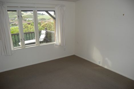 Photo of property in The Triangle, 4/33 Halswater Drive, Churton Park, Wellington, 6037