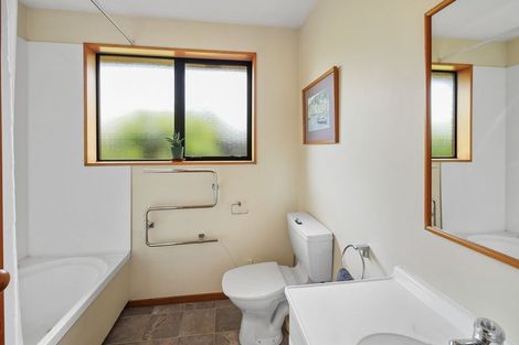 Photo of property in 2/113 Avonhead Road, Avonhead, Christchurch, 8042