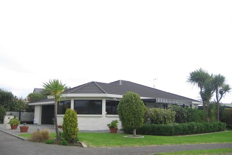 Photo of property in 4 Trinity Place, Paraparaumu Beach, Paraparaumu, 5032